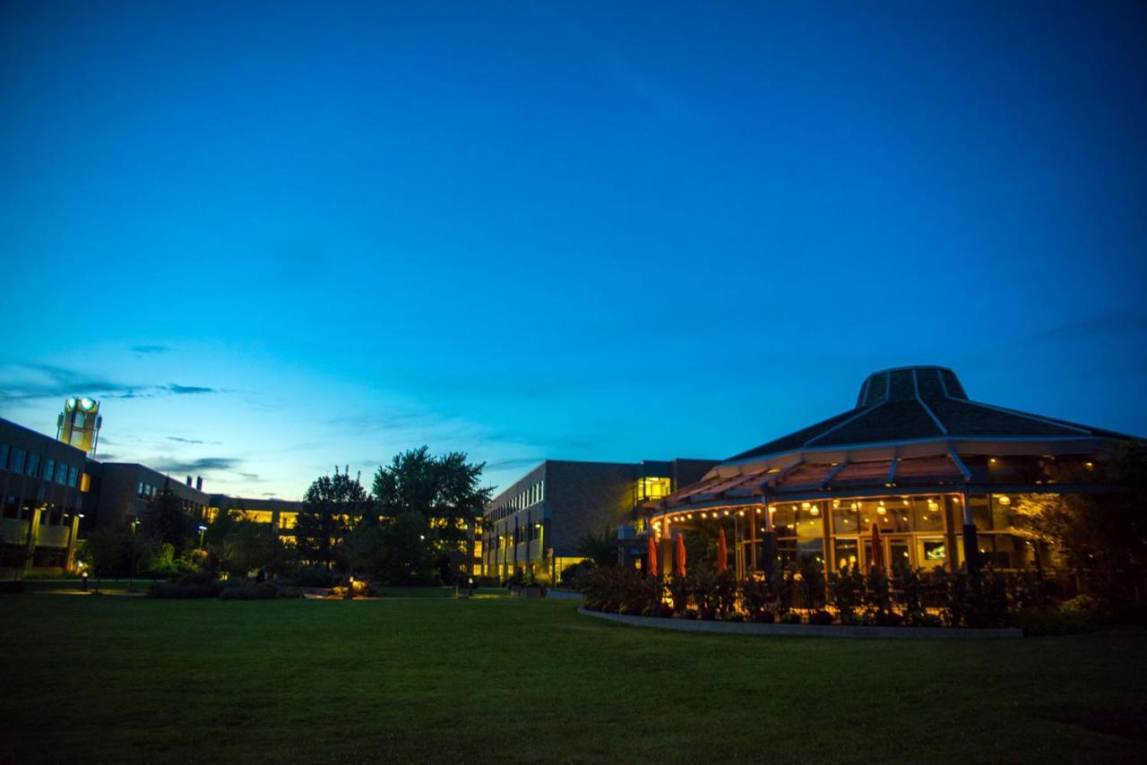 Residence & Conference Centre - Niagara-On-The-Lake Saint Catharines Exterior photo